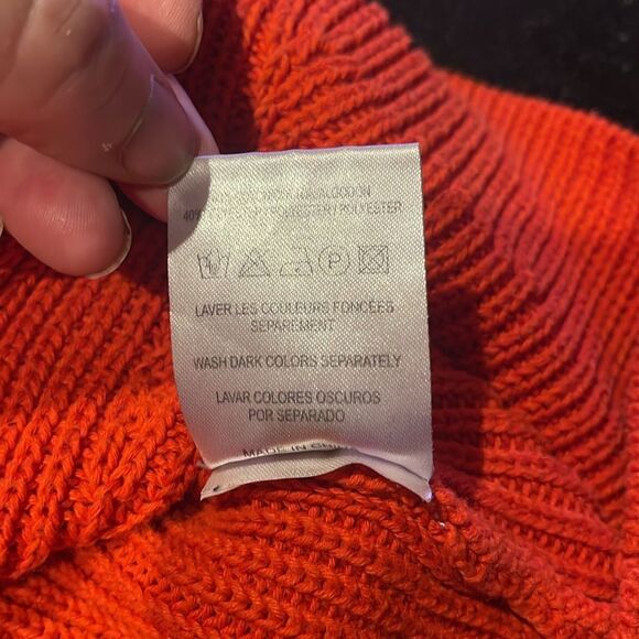 Beautiful Sandro Paris red cable knot cropped sweater. - Picture 7 of 8